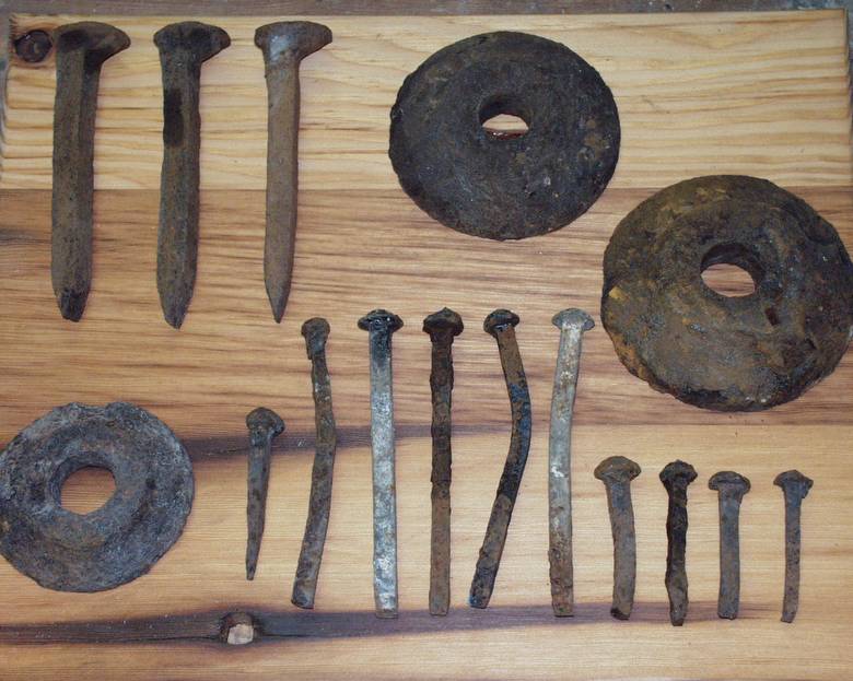 Spikes & washers / Examples of spikes and washers (many of the spikes available are bent.)