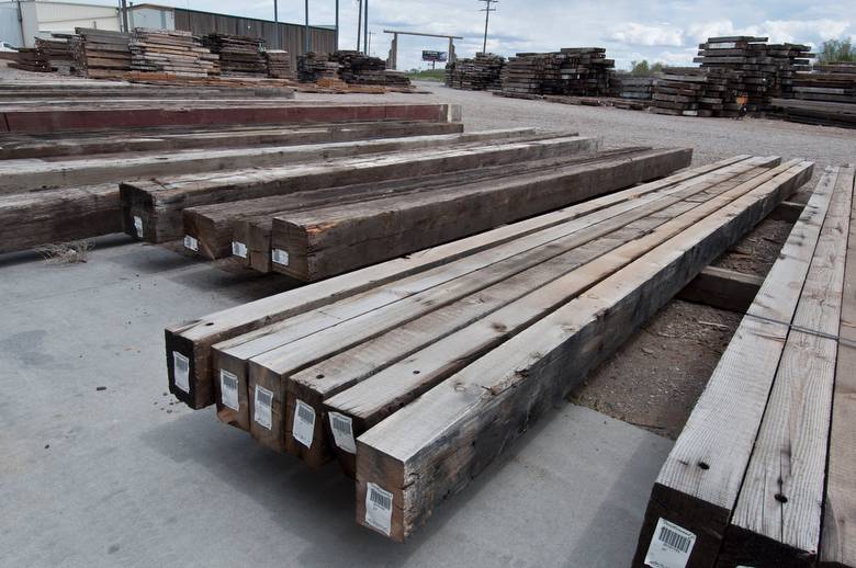 bc# 101364 - 6x10 x 32' DF Weathered Timbers - 160.00 bf