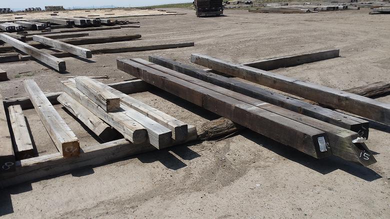 4 timbers on right are 8x8s (same 8x8s as shown in photo #83833); middle timbers are 6x6 and 6x8 type sizes