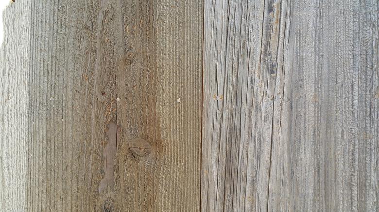 WeatheredBlend Barnwood - 80% Gray / 20% Brown (3 nails per board - vertical siding)